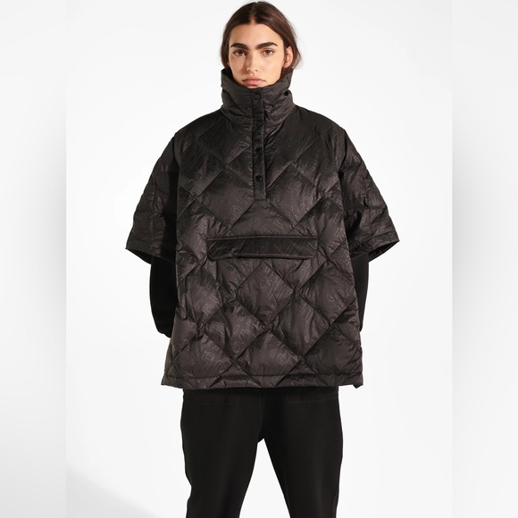 Sweaty Betty Jackets & Blazers - Sweaty Betty X Halle Berry Luna Quilted Down Poncho - sz XS/S